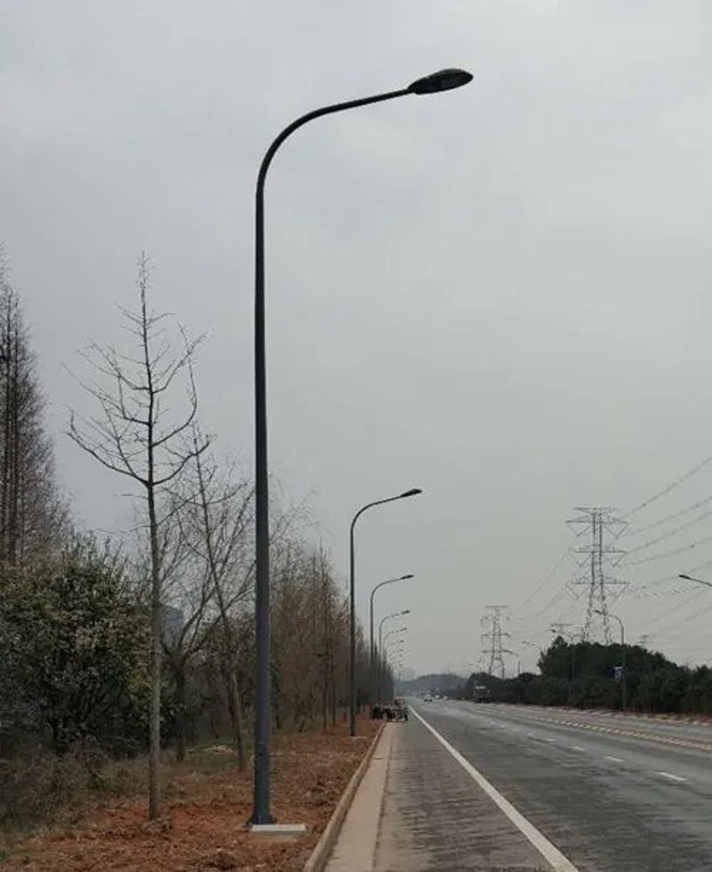 智慧路灯杆的崛起：构筑城市新景观